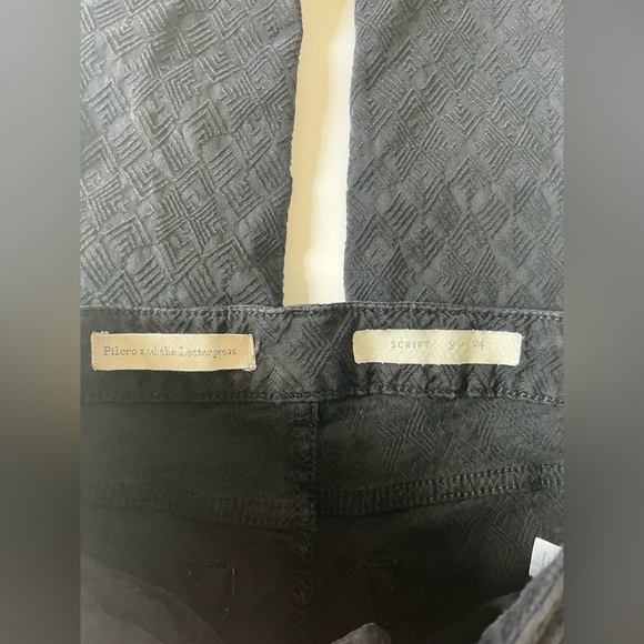 Pilcro & Letterpress Black Textured Script pants Size 24 - Picture 2 of 9